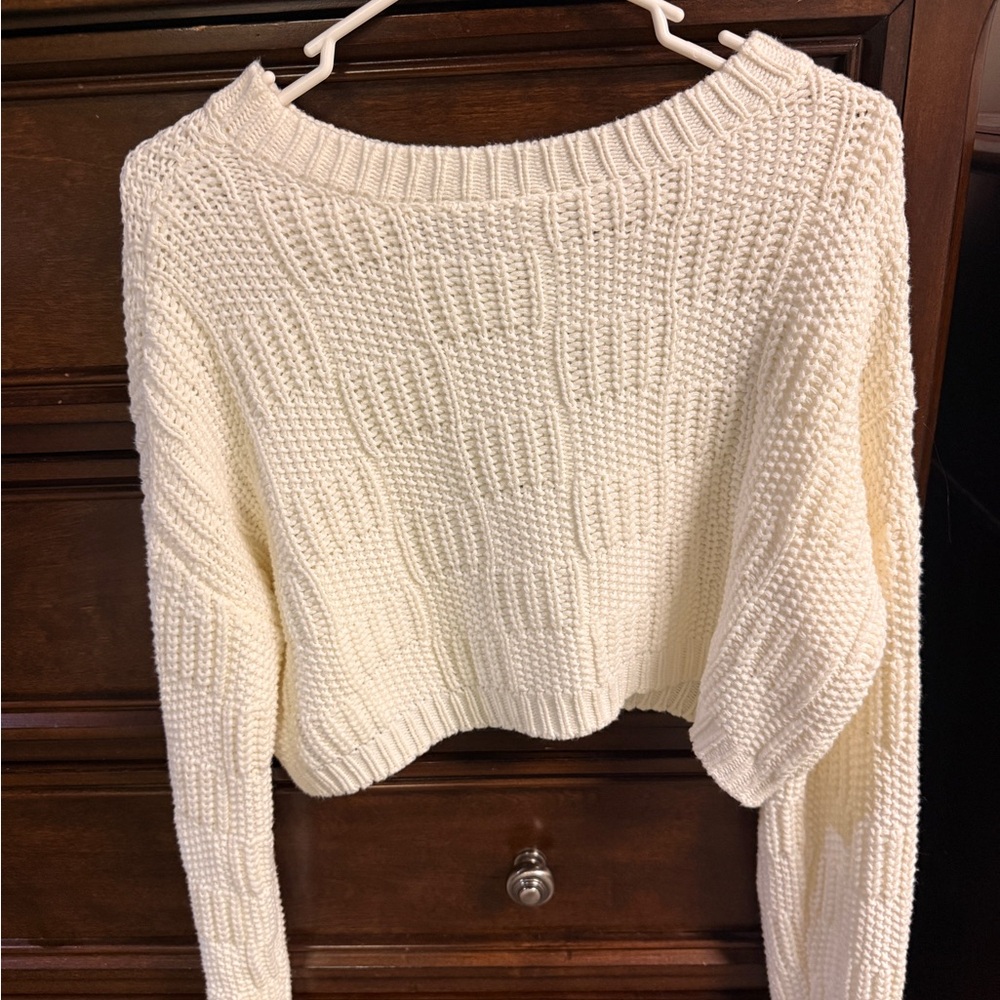Women's Cream Textured Cropped Crewneck Sweater